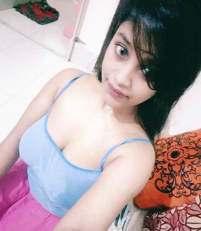 Desi bangladeshi Sexy Tanker showing her huge boobs #phvLLoLP